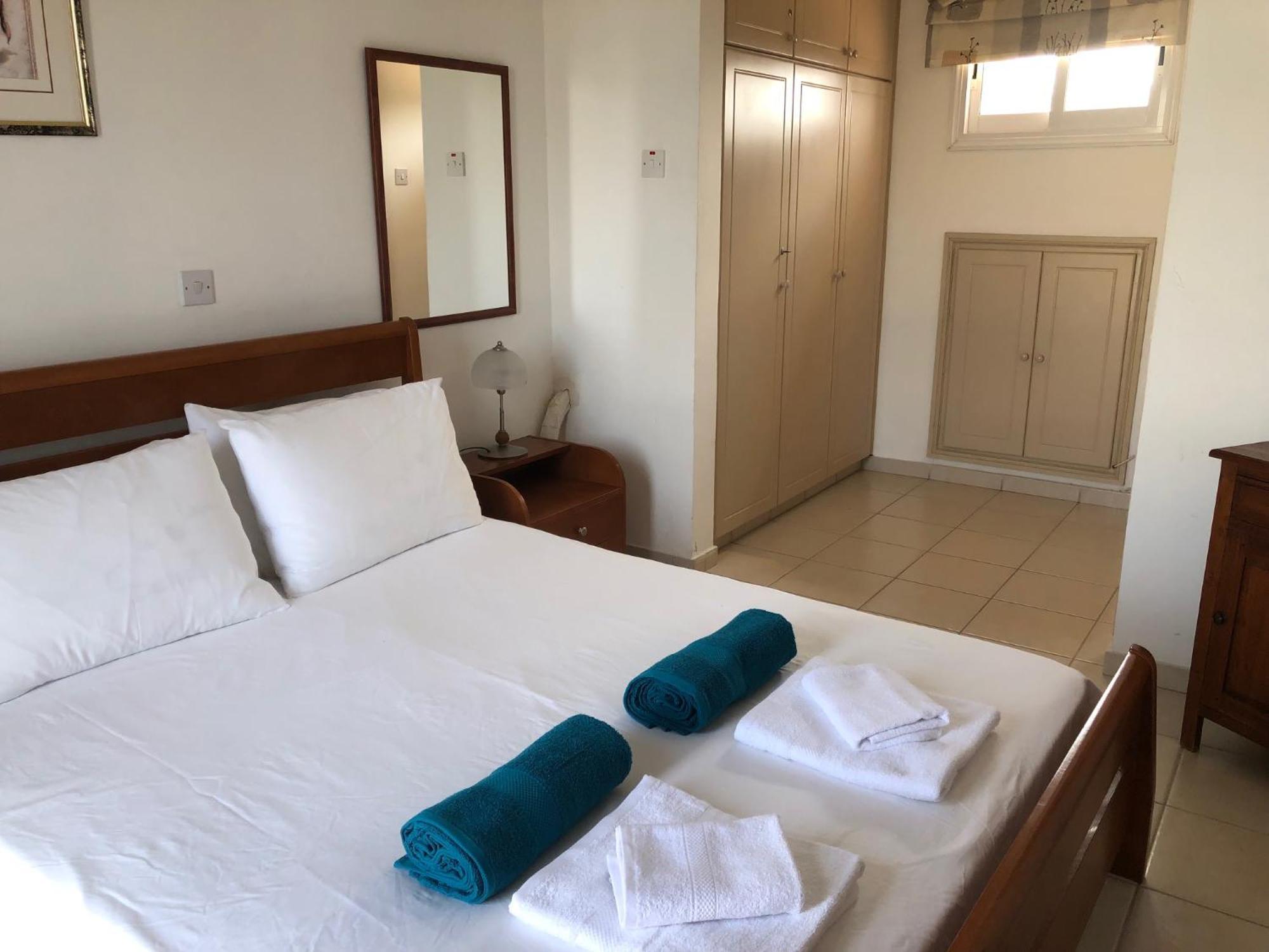 Regina Gardens - Spacious 3 Bed, 2 Bath Maisonette Paphos Exterior foto