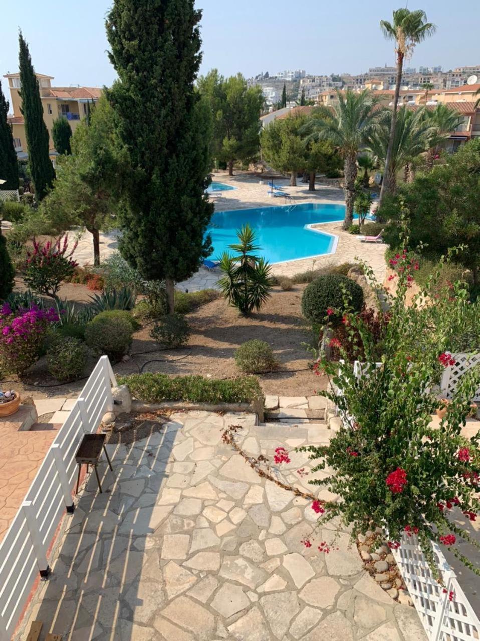 Regina Gardens - Spacious 3 Bed, 2 Bath Maisonette Paphos Exterior foto