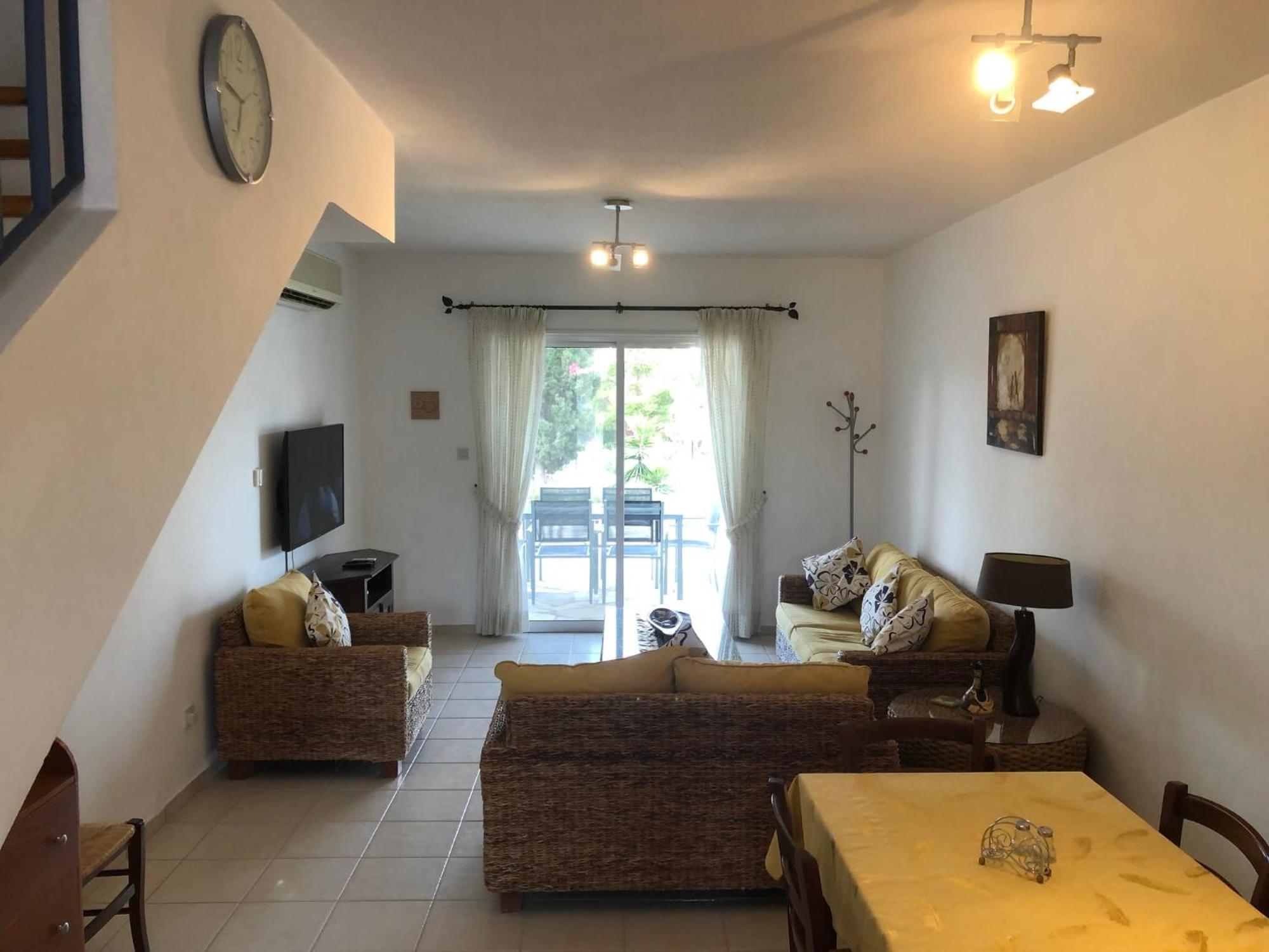 Regina Gardens - Spacious 3 Bed, 2 Bath Maisonette Paphos Exterior foto